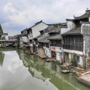 受邀出席